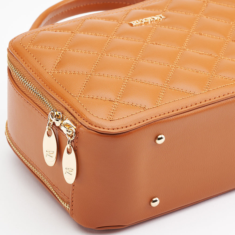 Eléa Quilted Cubic Zipper Up Crossbody Sling Bag